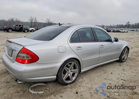 2008 Mercedes-Benz E 63 Amg z USA, uszkodzony, nr VIN WDBUF77X68B278234